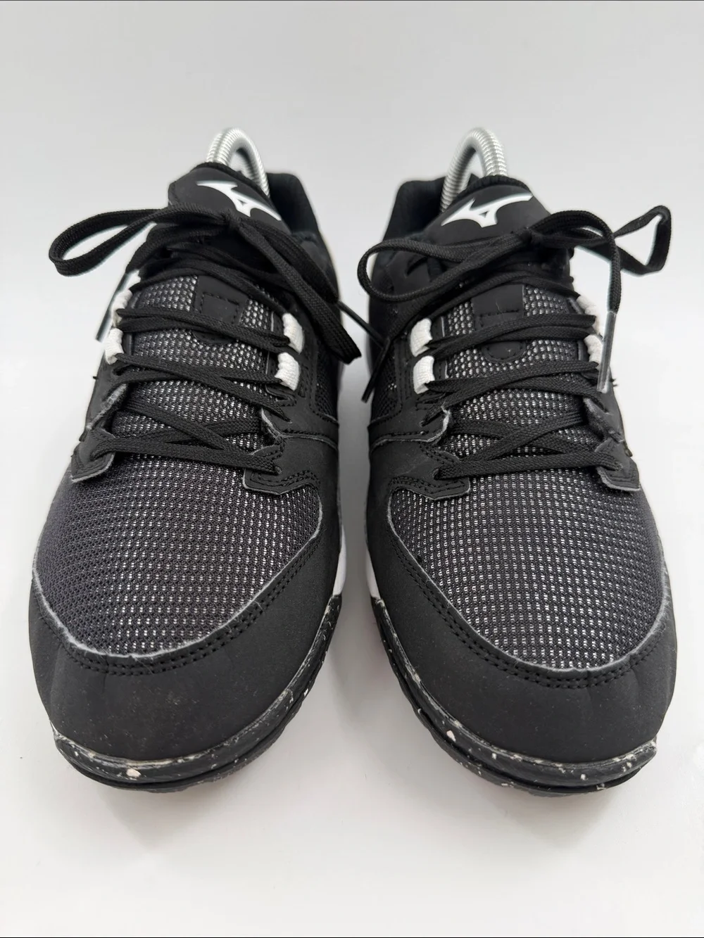 Mizuno Women's Dominant All Surface Low Turf Athletic Shoe Size 8.0